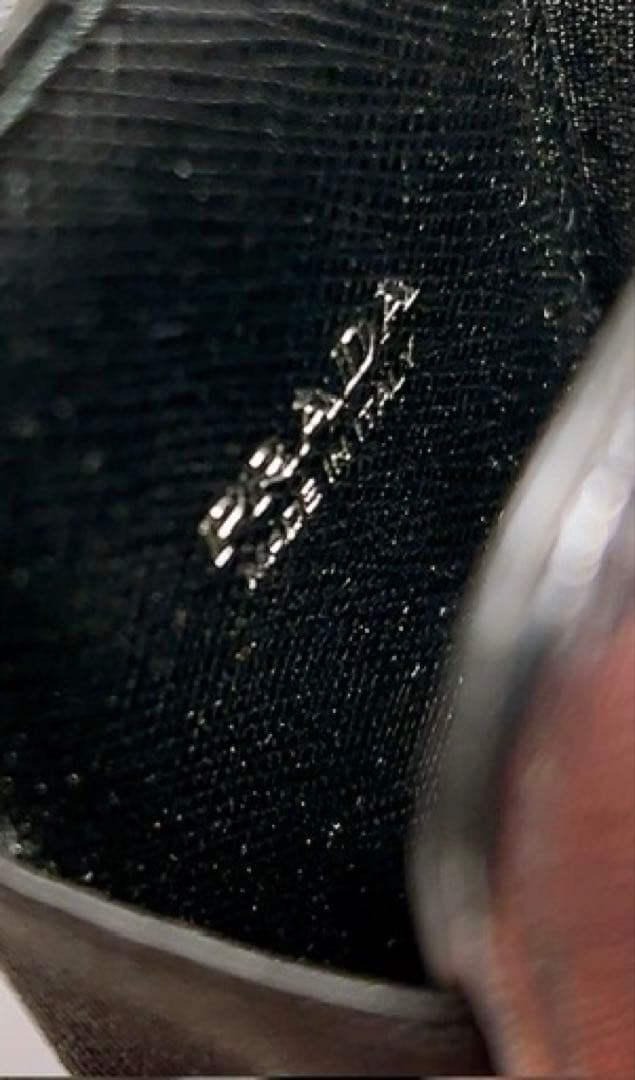 プラダ　PRADA ガラケーケース　ストラップ　小物入れ　ブラック