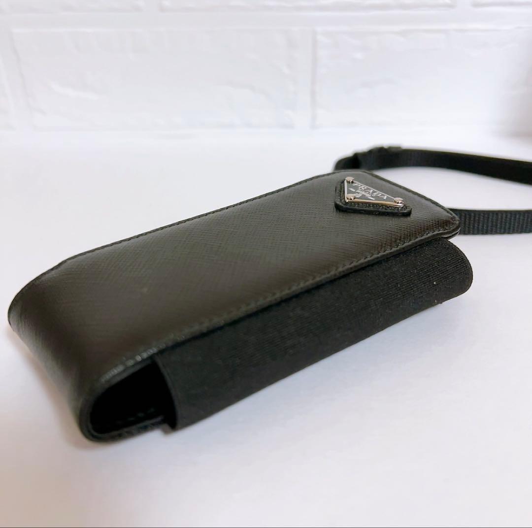 プラダ　PRADA ガラケーケース　ストラップ　小物入れ　ブラック