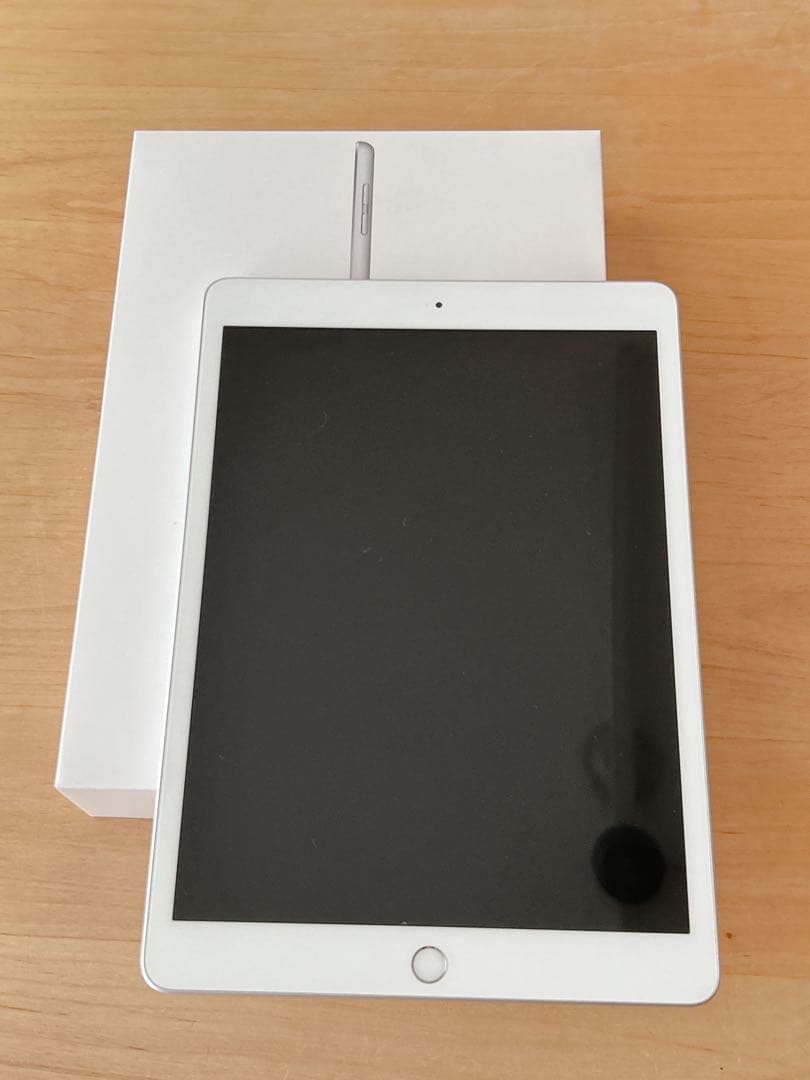 iPad 第7世代 Wi-Fiモデル 32GB シルバー 美品