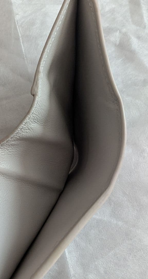 TOD'S 二つ折り財布 ライトグレー