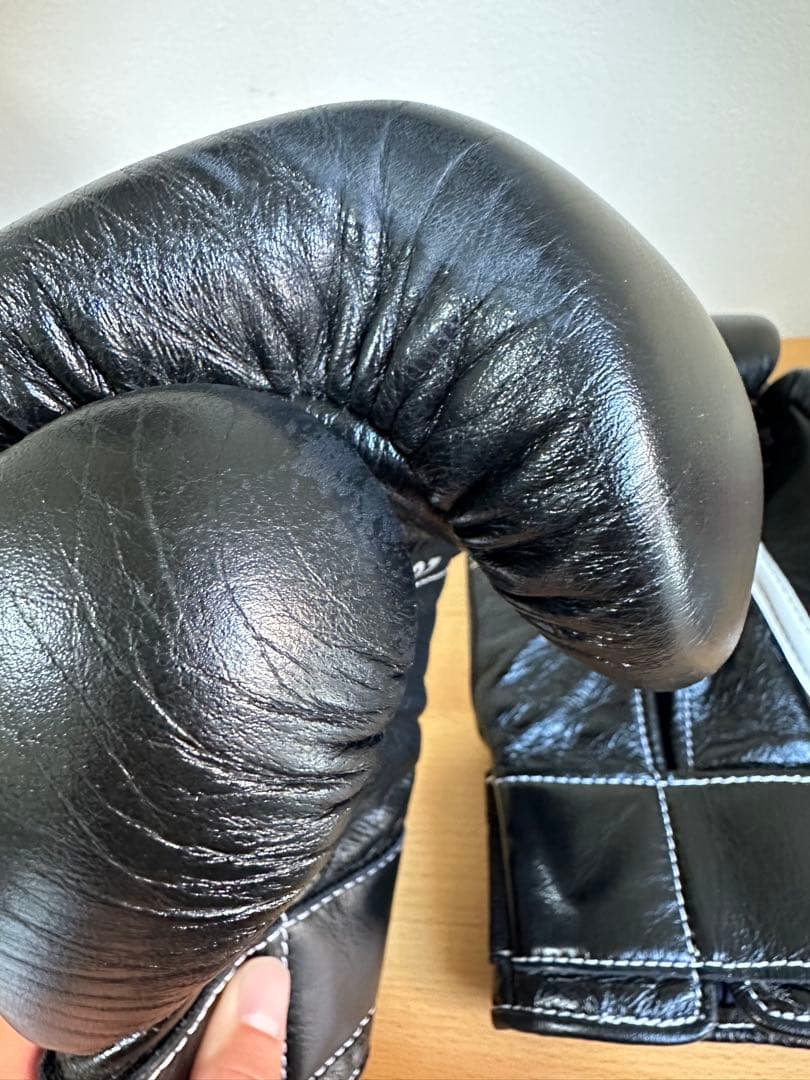 Winning ボクシンググローブ 8oz 黒