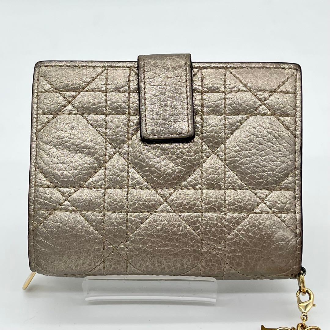 【美品】クリスチャンディオール 二つ折り財布 カナージュ ロゴ金具 レザー