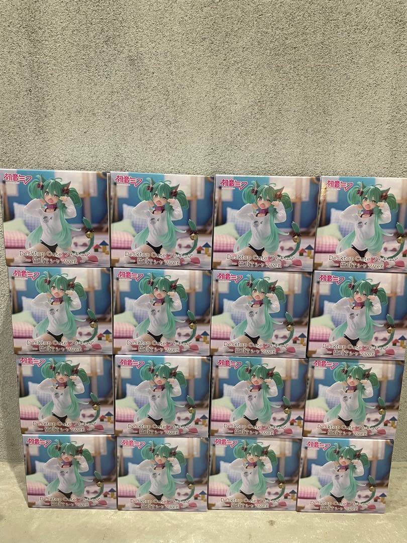 新品未開封品 Desktop 初音ミク 猫耳 16個 まとめ売り