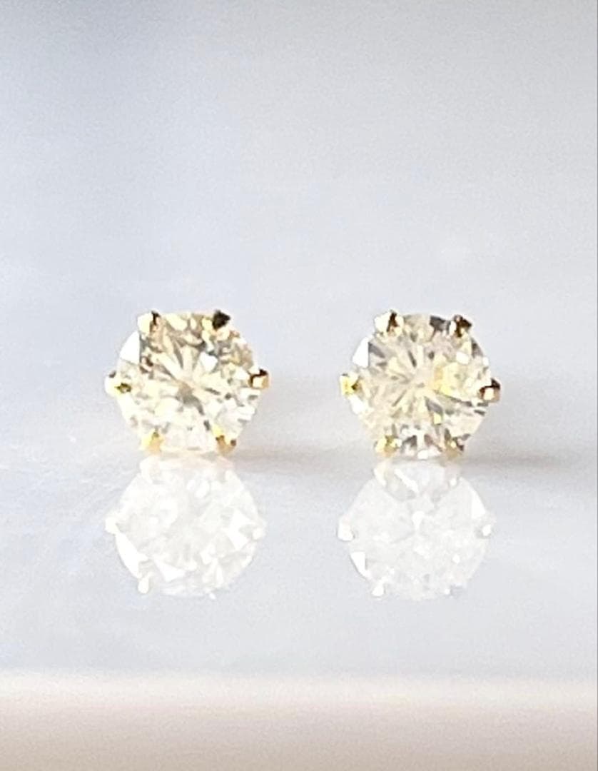 K18天然ダイヤモンドピアス 計0.2ct ホワイト系 鑑別カード付き