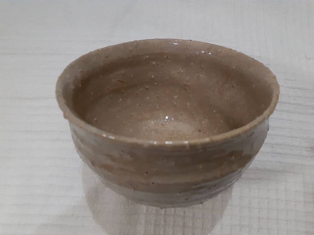 萩焼の坂高麗左衛門さんの鬼手焼の茶碗です。