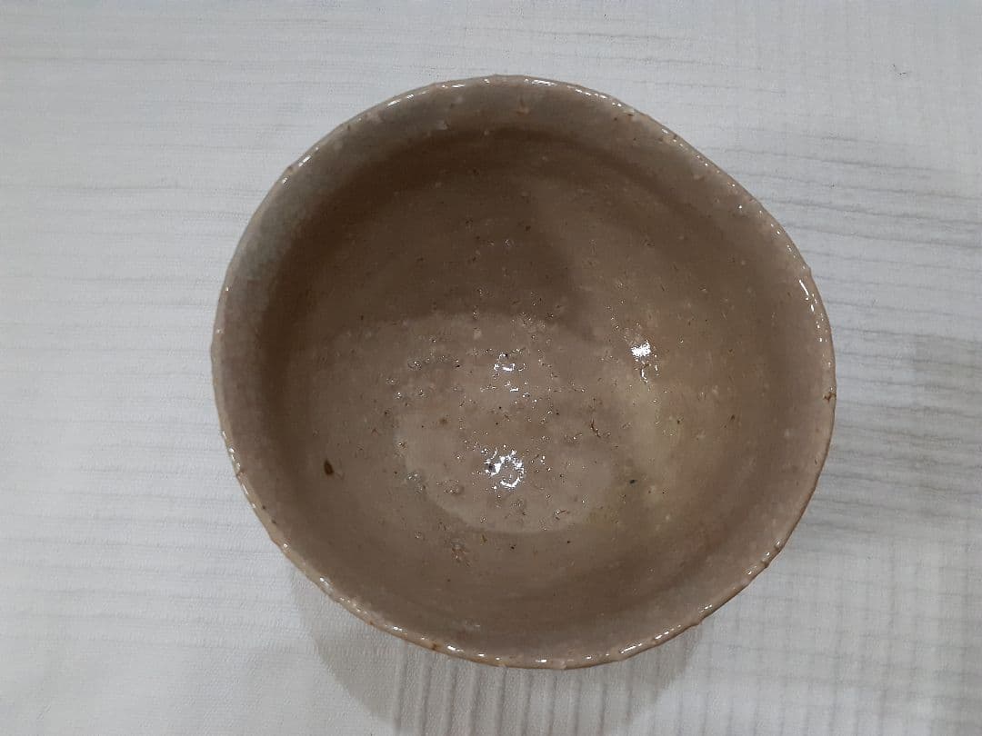 萩焼の坂高麗左衛門さんの鬼手焼の茶碗です。