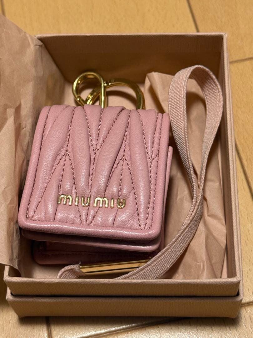 miu miu ピンクレザー AirPodsケース