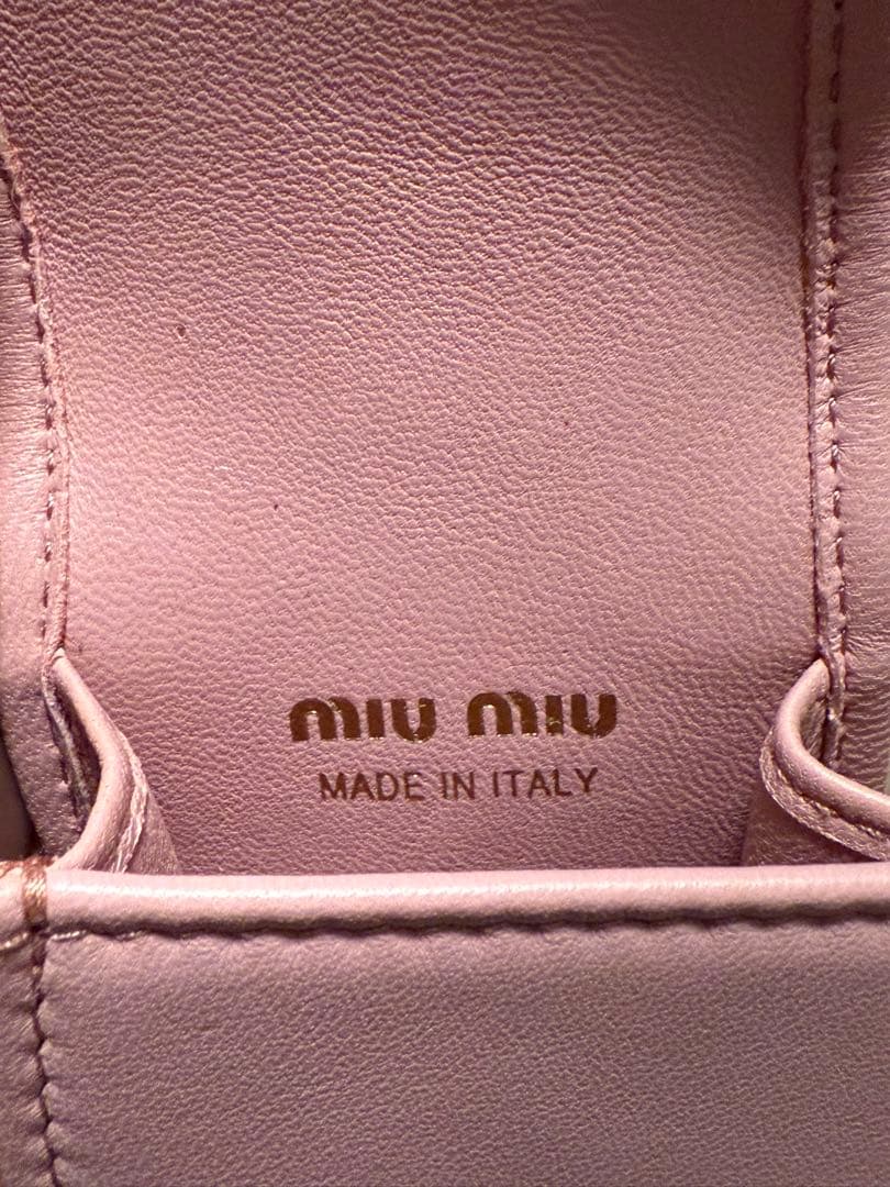 miu miu ピンクレザー AirPodsケース