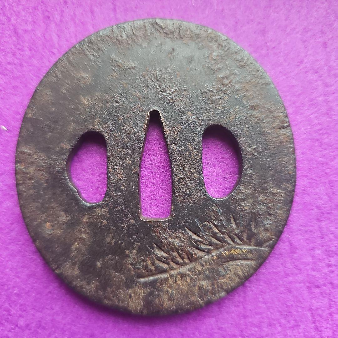 鍔⑥　縦68mm横70mm厚さ4mm　時代物 刀装具