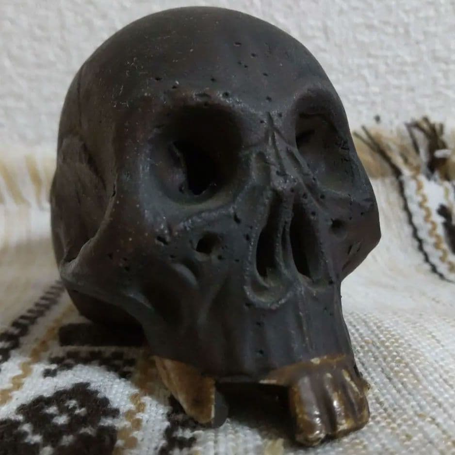 髑髏 頭蓋骨 の置き物 骨董品 陶器製？