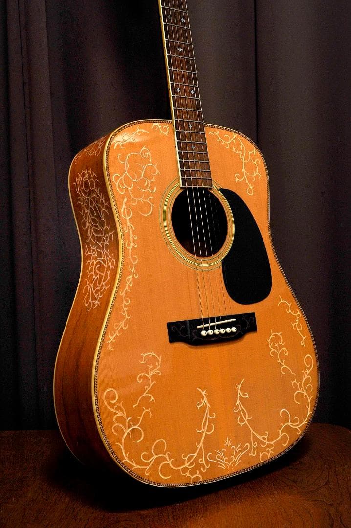 ★Ｋ.COUNTRY Dシリーズがもつ華やかな場面の演出【彫刻装飾ギター】