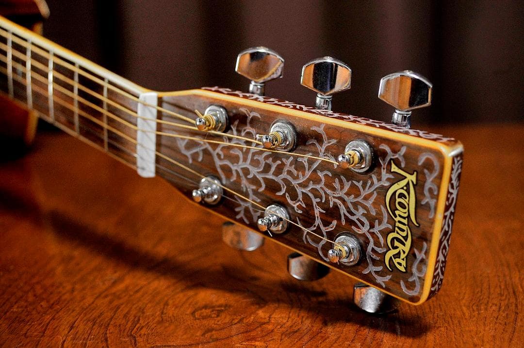 ★Ｋ.COUNTRY Dシリーズがもつ華やかな場面の演出【彫刻装飾ギター】