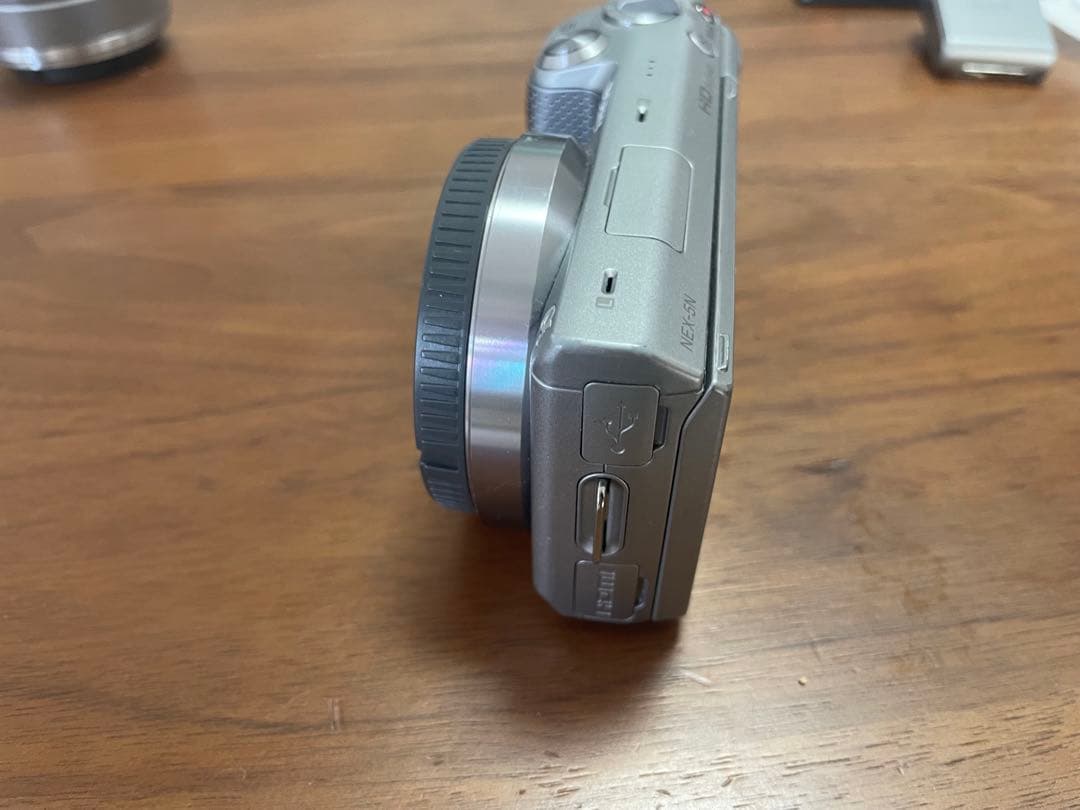 SONY α NEX-5N シルバー　ミラーレス一眼