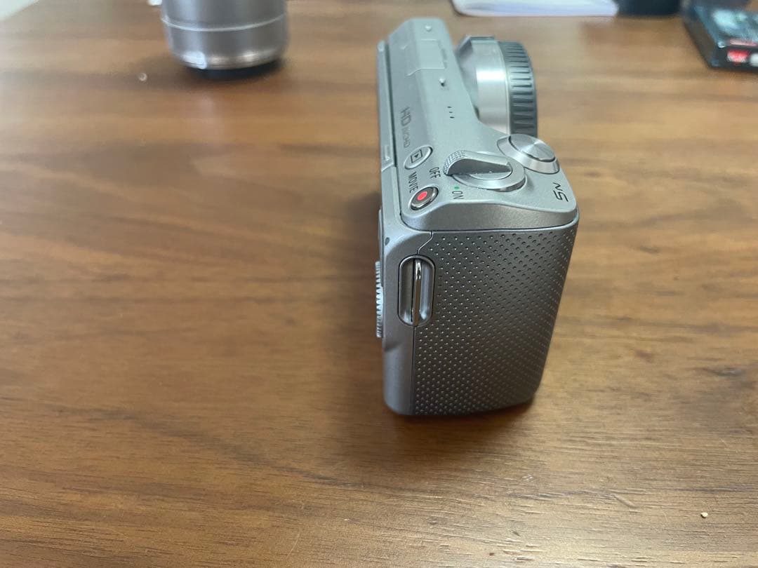 SONY α NEX-5N シルバー　ミラーレス一眼