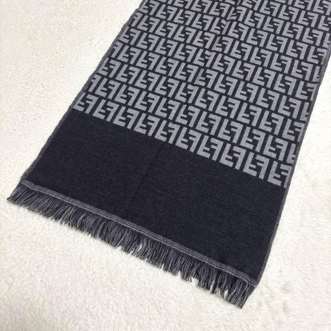 FENDI フェンディ ズッカ柄 マフラー ウール 総柄 グレー × ブラック