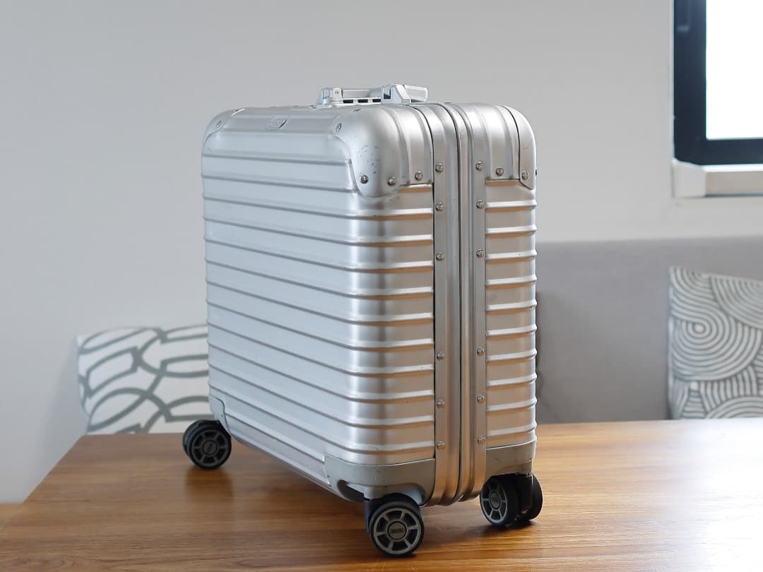週末特価　正規品　RIMOWA　トパーズ リモワ　ビジネストローリー