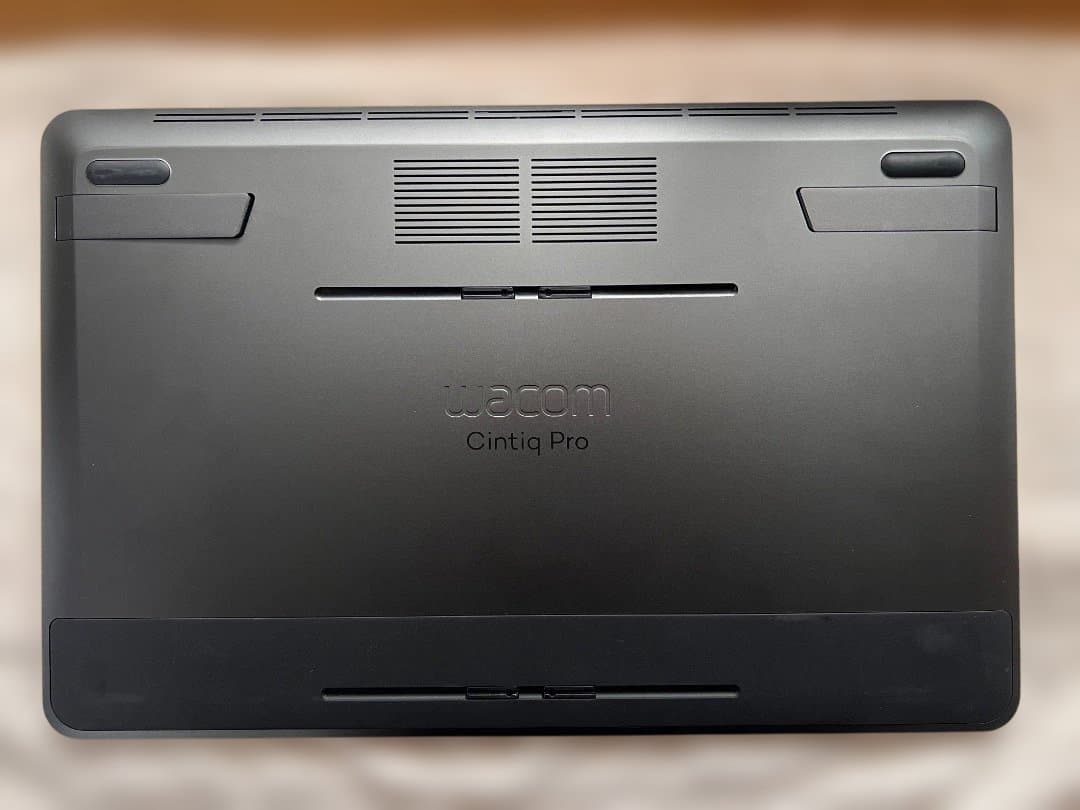 Wacom Cintiq Pro 16 ワコム液タブ