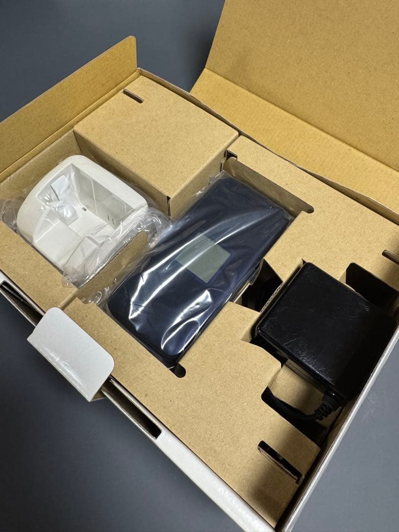 docomo 折りたたみ式携帯電話 らくらくホン F-02J ネイビー