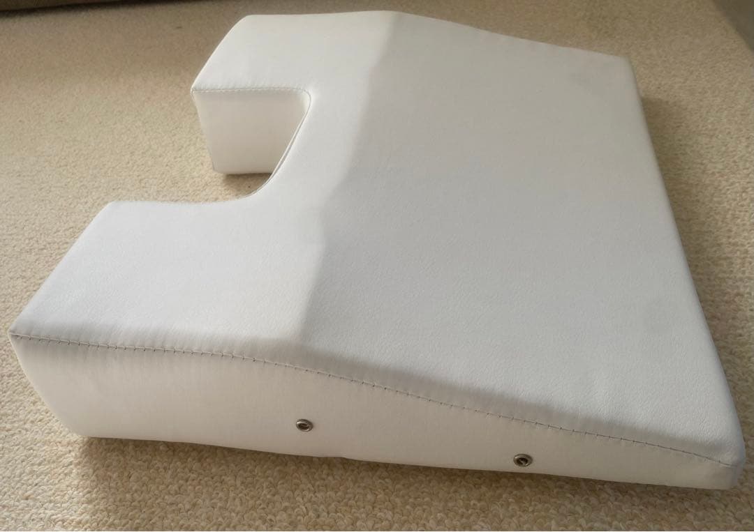 折りたたみ式　マッサージベッド、胸当て、フェイスマットのセット