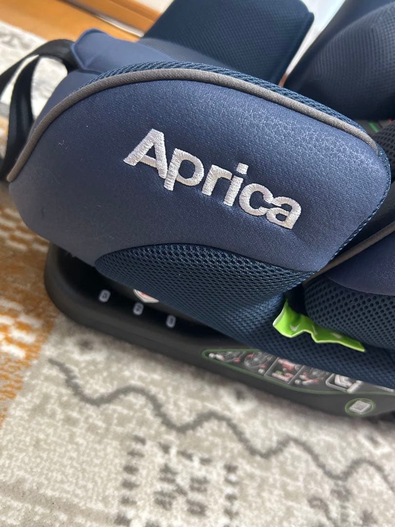 極美品 アップリカ フォームフィット セーフティプラス ISOFIX