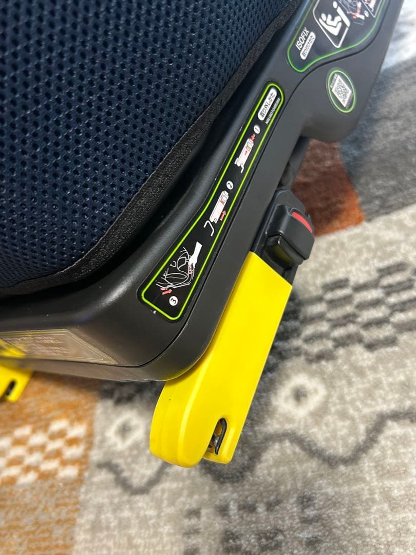 極美品 アップリカ フォームフィット セーフティプラス ISOFIX