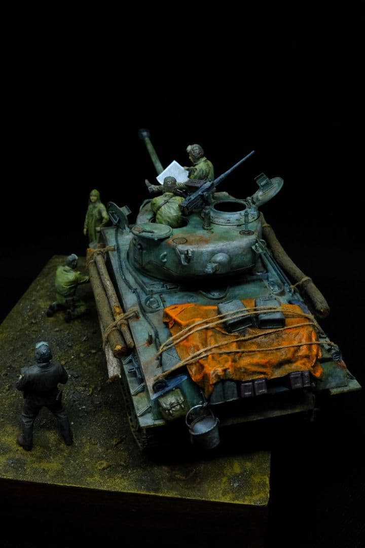 タミヤ M4A3シャーマンイージーエイト戦車（1/35）ジオラマ完成品