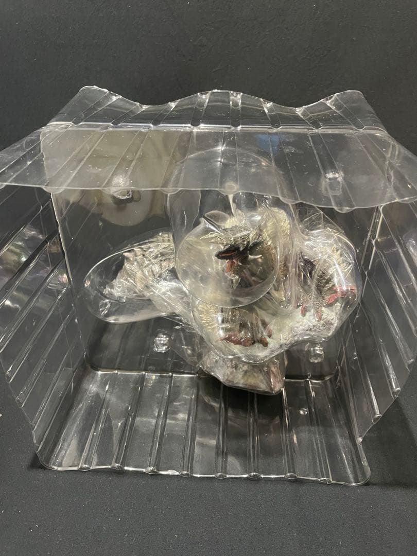 フィギュアビルダー　クリエイターズモデル　獄狼竜ジンオウガ（亜種）