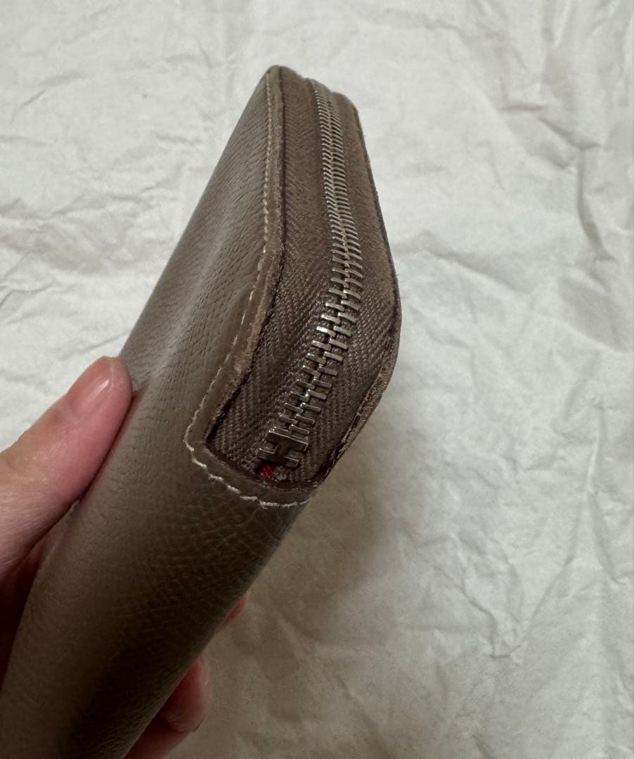 ほくろ　エルメス　シルクインコンパクト　エトゥープ