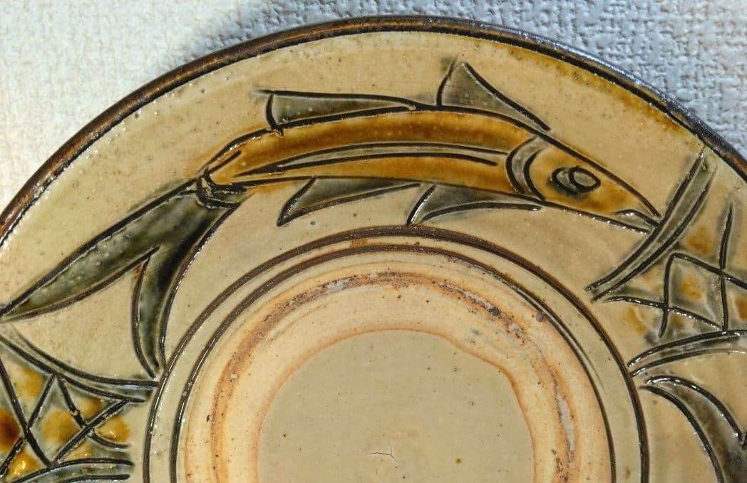人間国宝 金城次郎 魚紋皿 栞 共箱 美品 壺屋焼 壷屋焼 やちむん 魚3井桁3
