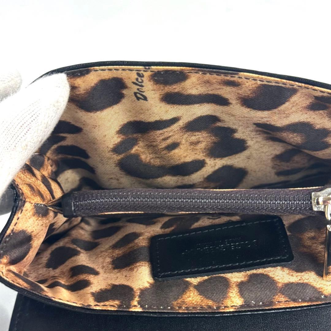 【美品】ドルチェアンドガッバーナ　財布　フラップ　レオパード　ナイロン　ハラコ