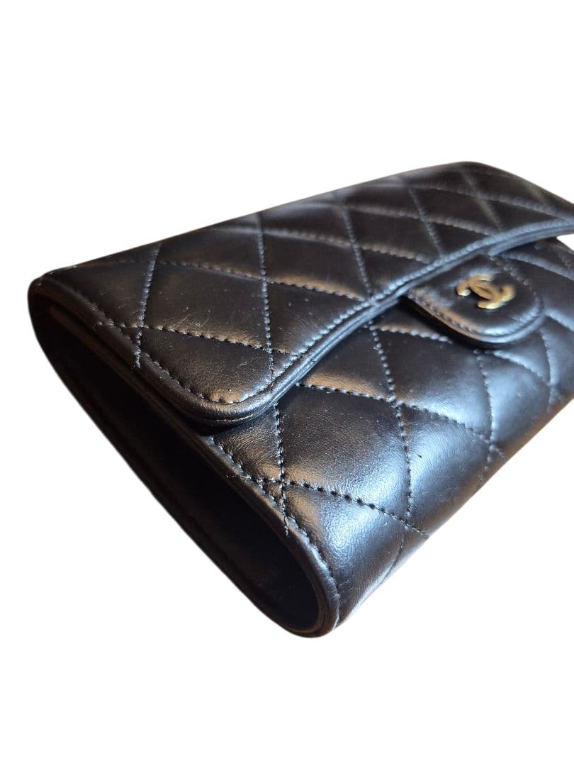 CHANEL　シャネル　マトラッセ　ラムスキン　長財布