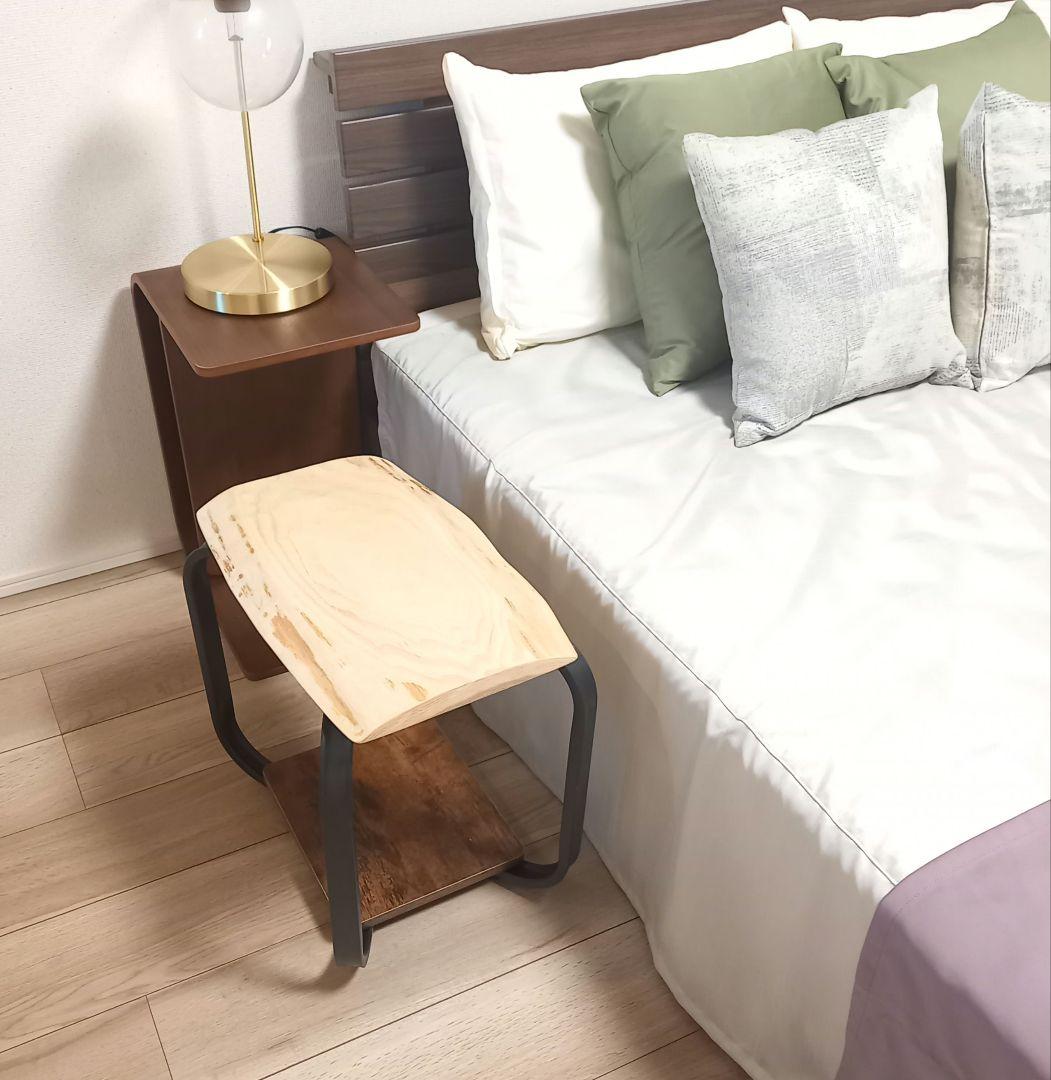 SALE　サイドテーブル　ナイトテーブル　無垢材　イチイ　一枚板