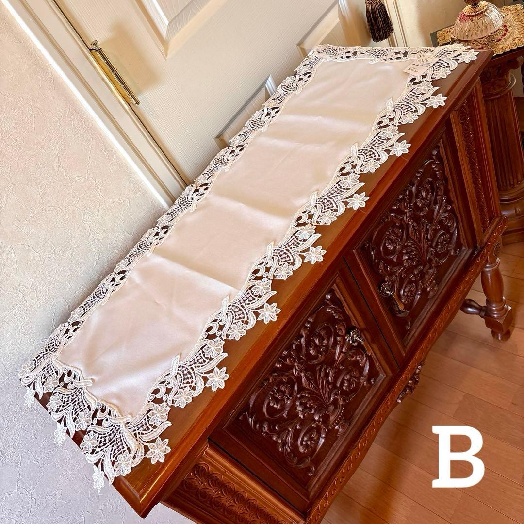 イタリア製 アンティーク彫刻サイドボード(ドイリー付き)天使の絵画はオマケ☆