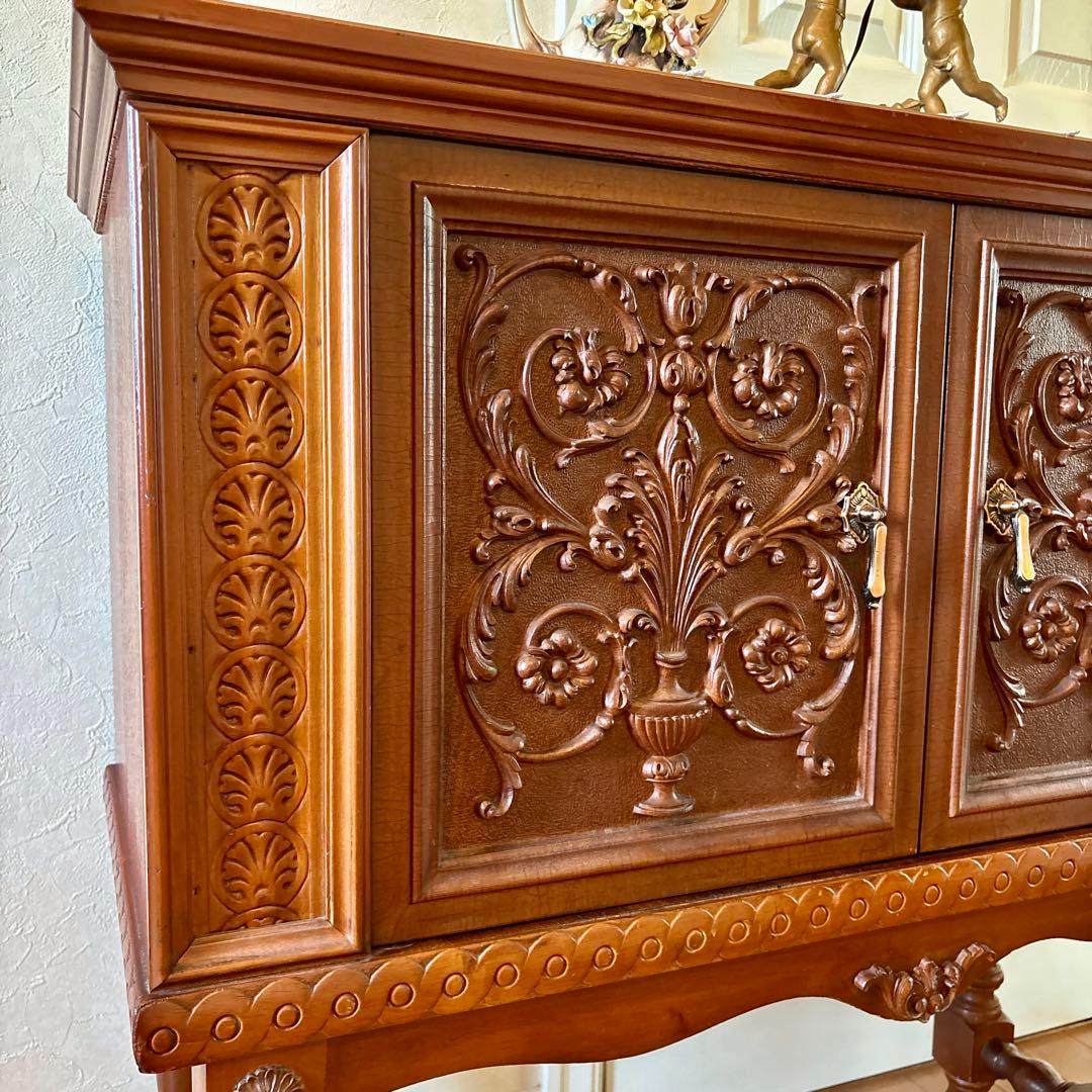 イタリア製 アンティーク彫刻サイドボード(ドイリー付き)天使の絵画はオマケ☆