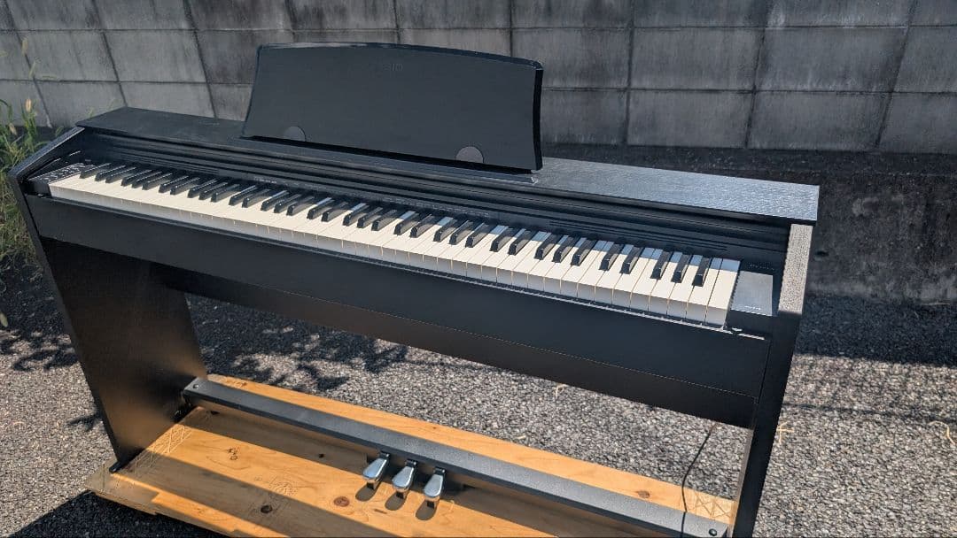 送料込みCASIO PX-770BK 19年製 可愛い♥Brownでスリム大人気