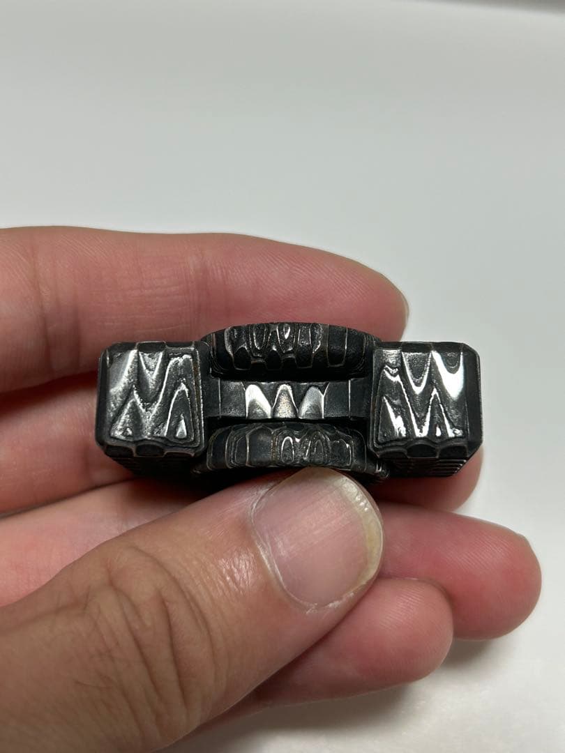 KAP ハンドスピナー　Reptilian Damascus