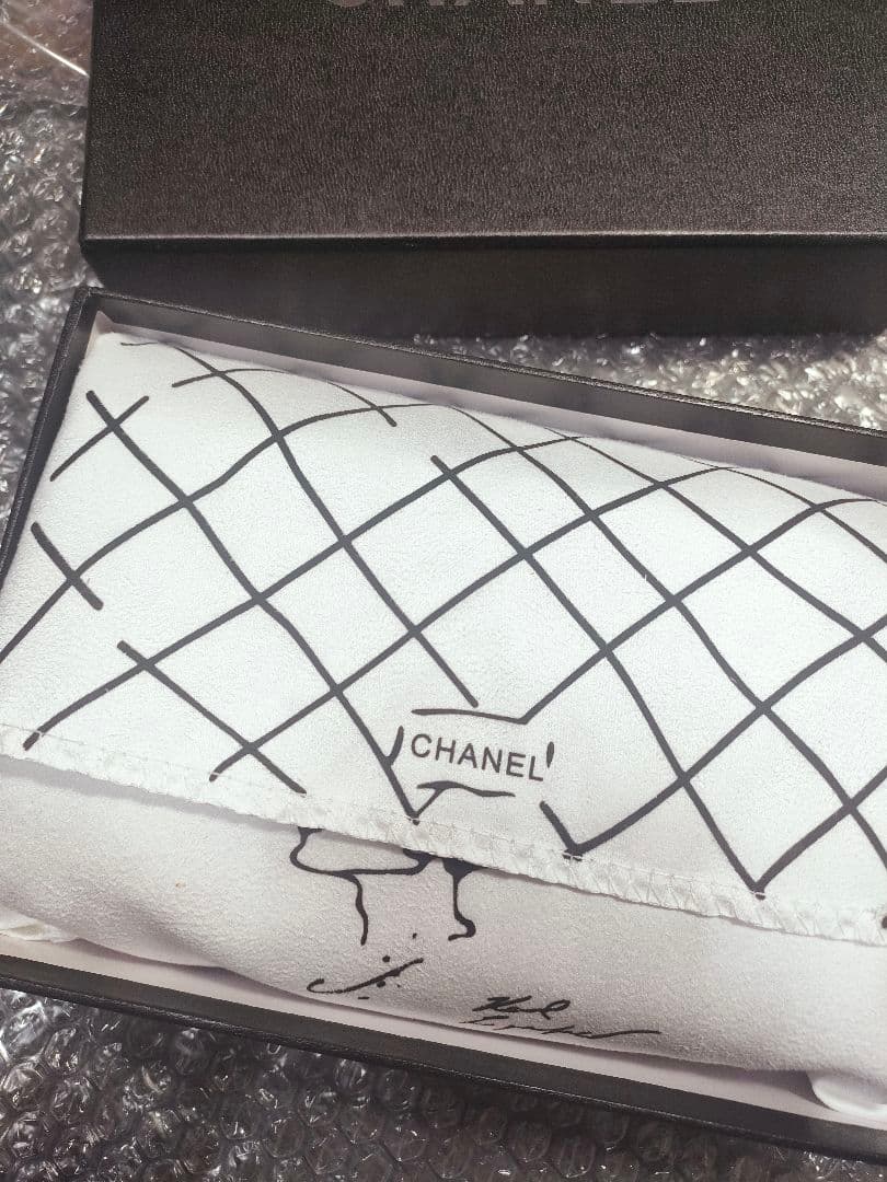 CHANEL ウォレットチェーンショルダー ノベルティ シルバー