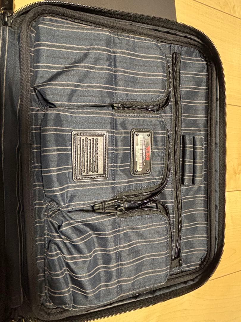 TUMI 26112NVS エクゼクティヴ・オーガナイザー クラッチバッグ美品