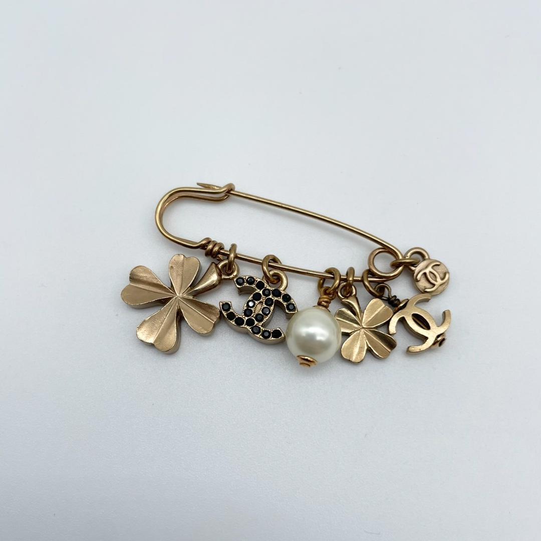 【希少】CHANEL　シャネル 安全ピンモチーフ　ブローチ ココマーク