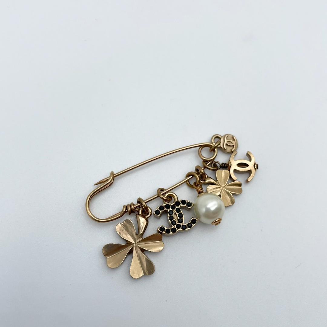 【希少】CHANEL　シャネル 安全ピンモチーフ　ブローチ ココマーク