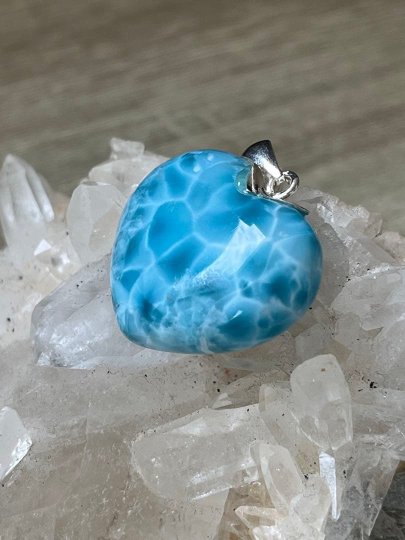 天然石☆高品質！ラリマーハート型ペンダントトップ☆濃いブルー＆模様が美しい！