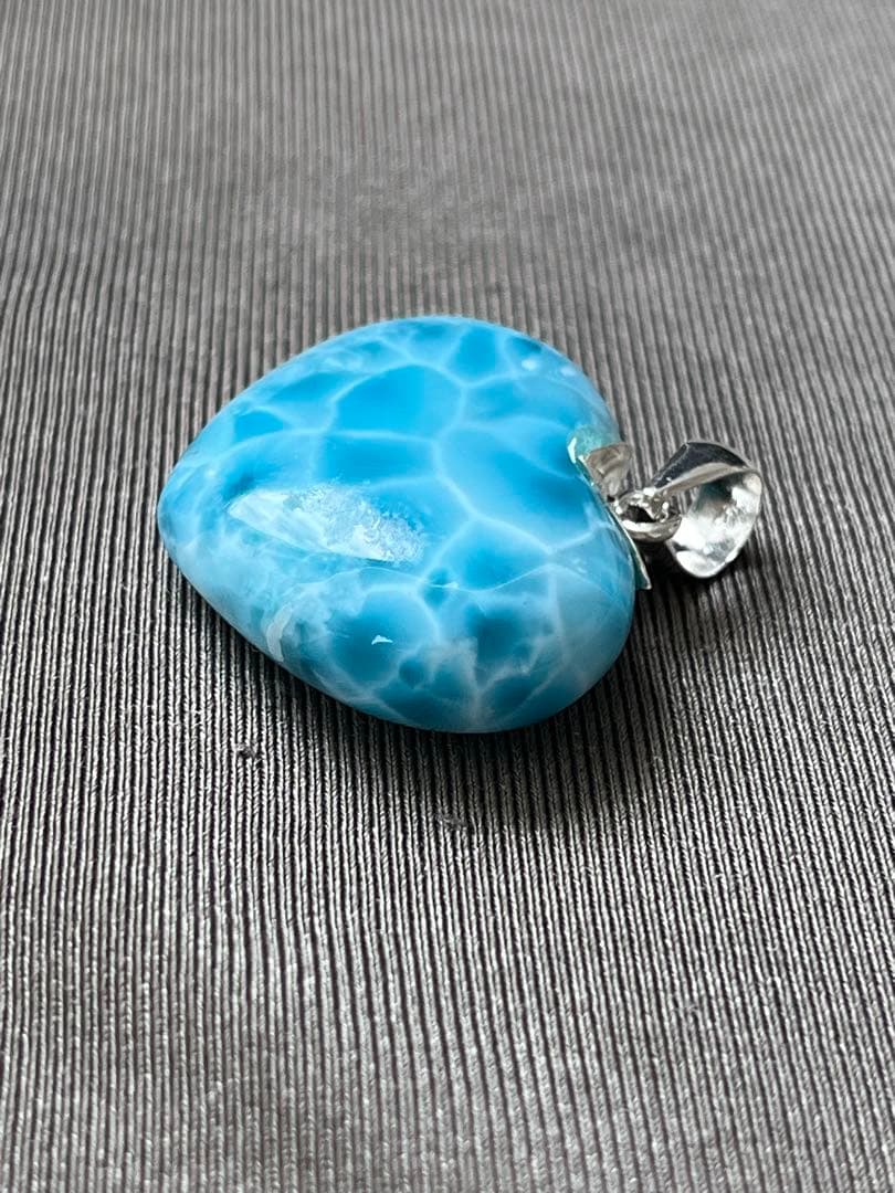 天然石☆高品質！ラリマーハート型ペンダントトップ☆濃いブルー＆模様が美しい！