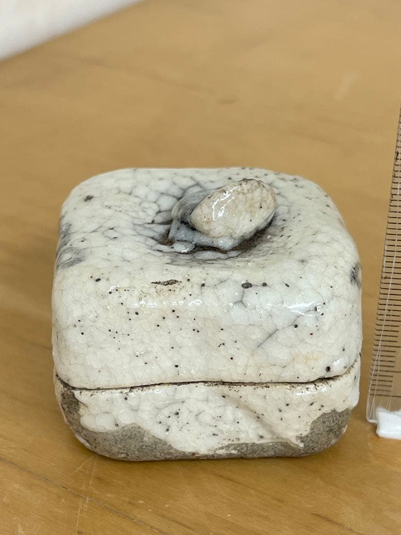 日本製　志野焼香合　アンティーク　唐物　古美術品　コレクション　骨董　江戸　青磁