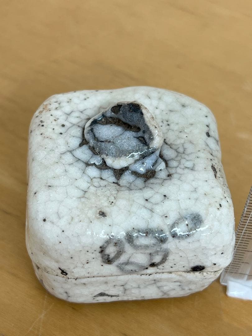 日本製　志野焼香合　アンティーク　唐物　古美術品　コレクション　骨董　江戸　青磁