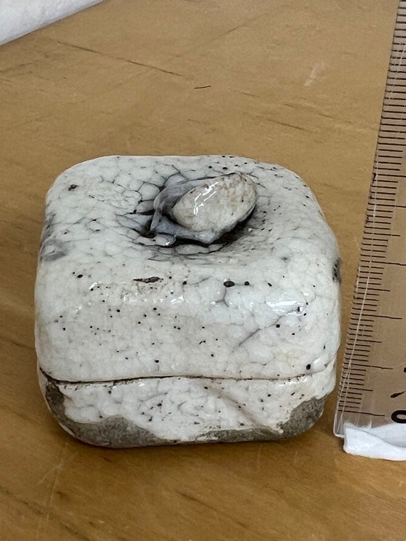 日本製　志野焼香合　アンティーク　唐物　古美術品　コレクション　骨董　江戸　青磁