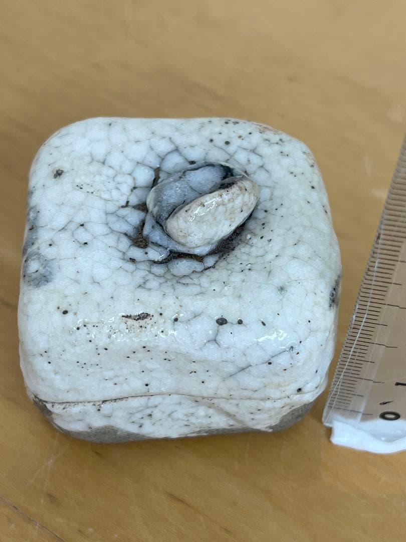 日本製　志野焼香合　アンティーク　唐物　古美術品　コレクション　骨董　江戸　青磁