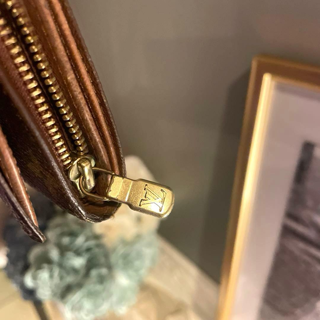 【LOUIS VUITTON】モノグラムデザイン　財布　ケース