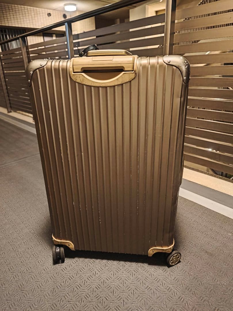 RIMOWAリモワトパーズ チタニウム82L　92073