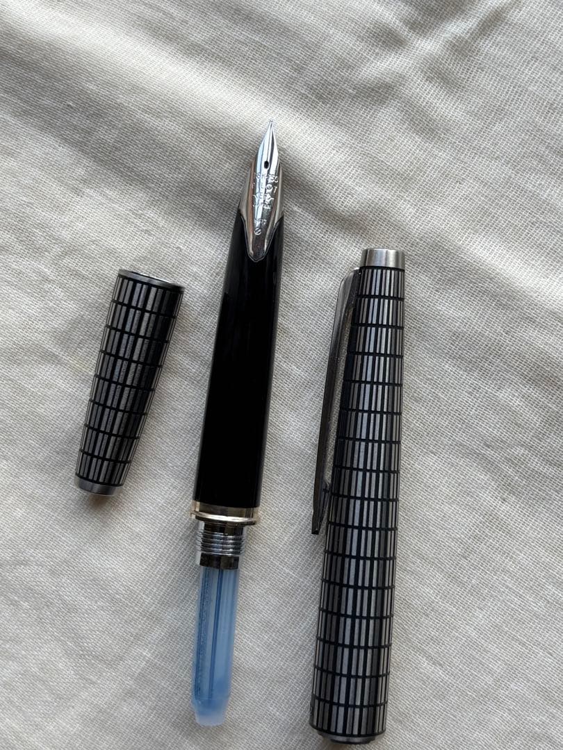 パイロットエリート格子柄万年筆18K