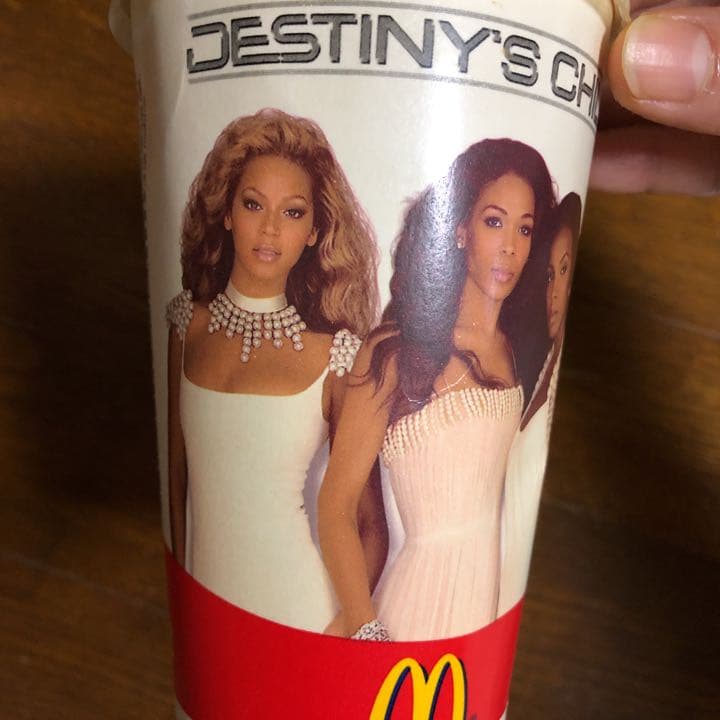 デスティニーズチャイルド　マクドナルド紙コップ